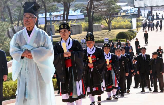 ▲ 의암 류인석 선생(1842~1915) 의 넋을 기리는 제42회 의암제가 12일 춘천 의암류인석 기념관에서 열렸다. 서영 기자