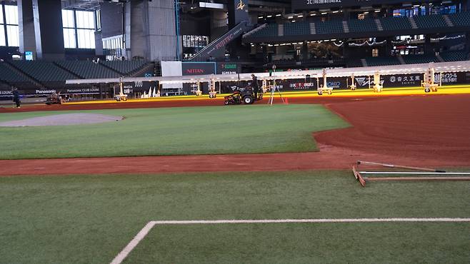 일본 훗카이도에 위치한 개방형 돔구장 에스콘필드 실내 전경. 나운규 기자 sendme@cctoday.co.kr