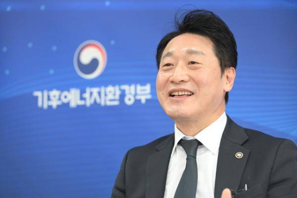 ◇이호현 기후에너지환경부 제2차관이 지난 8일 서울 종로구에서 취재진을 만나 인터뷰하고 있다. 신세희기자