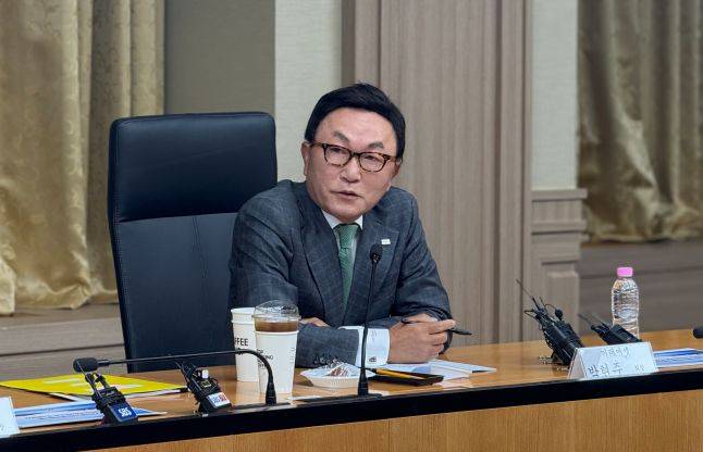 14일 오후 서울 중구 예금보험공사에서 열린 국민성장펀드 제2차 전략위원회 회의에서 박현주 미래에셋 회장이 발언하고 있다./사진=백유진 기자 byj@