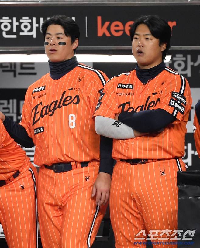 10일 대전 한화생명볼파크에서 열린 한화와 KIA의 경기. 한화 노시환, 강백호가 경기를 지켜보고 있다. 대전=박재만 기자 pjm@sportschosun.com