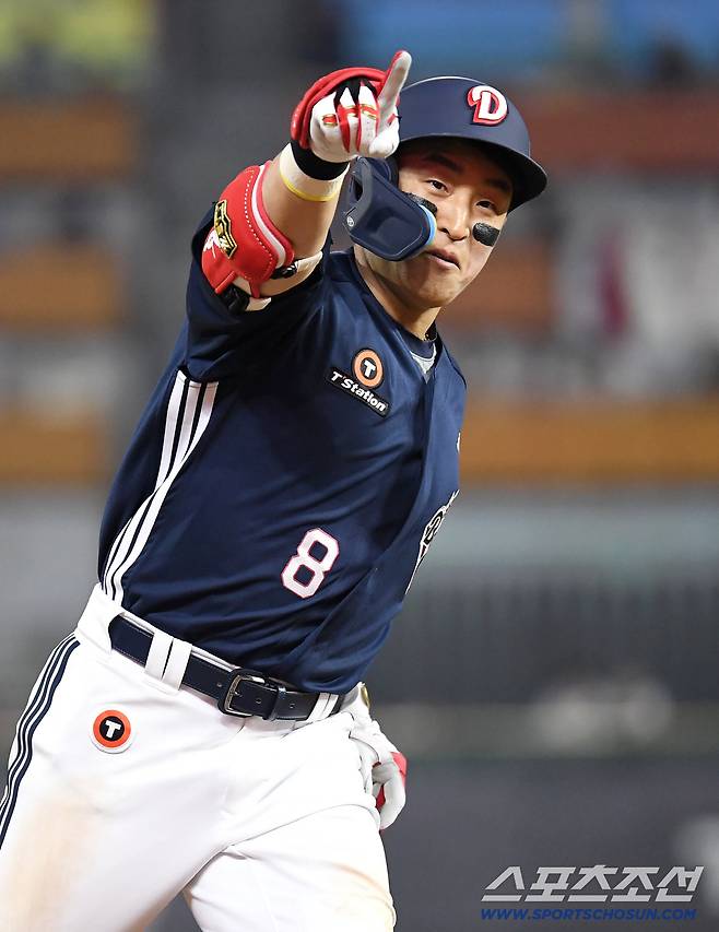 14일 인천 SSG랜더스필드에서 열린 SSG와 두산의 주중 3연전 첫 번째 경기. 4회 투런 홈런을 날린 두산 손아섭. 인천=송정헌 기자songs@sportschosun.com/2026.04.14/