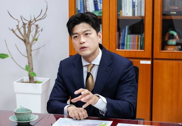 김용태 국민의힘 국회의원이 14일 여의도 의원회관에서 디지털타임스와 인터뷰를 하고 있다. 이슬기 기자 9904sul@