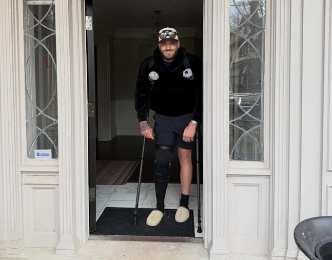 토론토 코디 폰세가 무릎 수술 후 근황을 공개했다. 폰세 아내 엠마 폰세 SNS