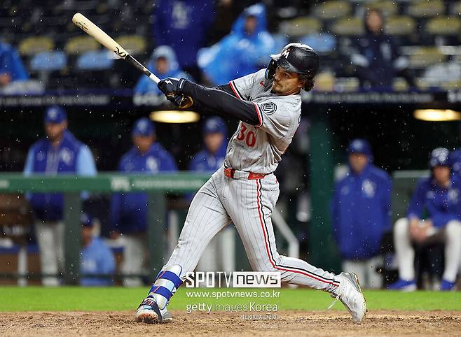 ▲ 아웃맨은 지난해 막판부터 극심한 타격 슬럼프에 빠지며 미네소타의 고민을 깊게 하고 있다