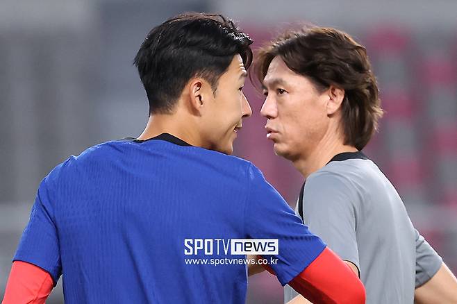 ▲ 한국 축구대표팀의 FIFA 랭킹이 하락세를 피하지 못했다. 3월 A매치 기간 동안 치른 두 차례 평가전에서 모두 패한 것이 고스란히 반영돼 22위에서 세 계단이나 내려왔다. ⓒ곽혜미 기자