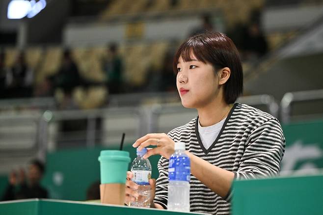 LA 스파크스와 루키 계약을 체결한 박지현. /사진=WKBL