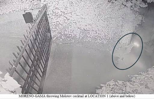 지난 10일(현지 시각) 다니엘 모레노-가마(20)가 샘 올트먼 오픈AI 최고경영자(CEO) 자택에 화염병을 던지는 모습. /미 법무부