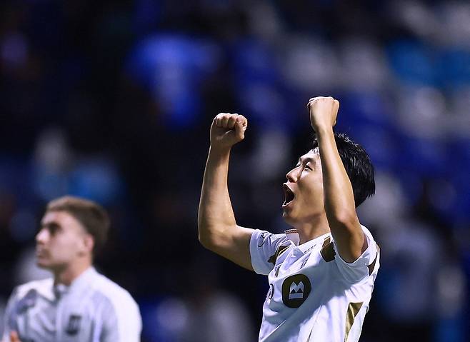 LAFC 손흥민이 크루스 아술과 북중미 챔피언스컵 8강 2차전에서 승리한 뒤 두 주먹을 쥐어 보이면서 포효하고 있다. 로이터연합뉴스