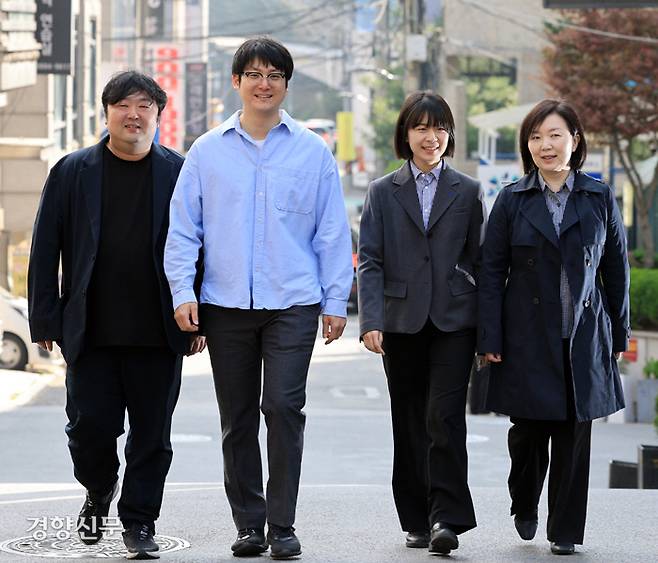 민주사회를위한변호사모임 서채완·김상헌·최새얀 변호사와 이수연 사무차장(왼쪽부터). 서성일 선임기자
