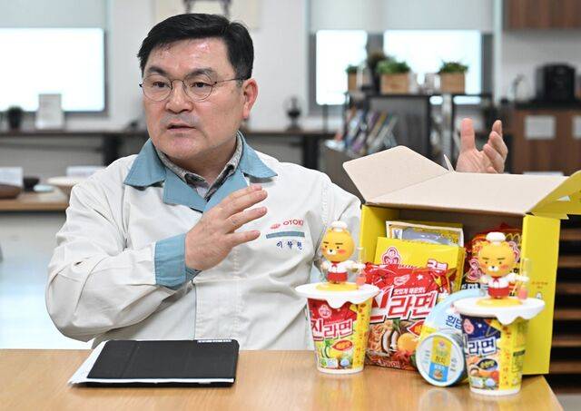 이학천 오뚜기프렌즈 대표가 지난 16일 경기도 안양시 오뚜기중앙연구소에서 국민일보와 인터뷰를 하고 있다. 그는 직원들이 사회 구성원으로 성장하는 모습을 볼 때 가장 큰 보람을 느낀다고 전했다. 안양=윤웅 기자