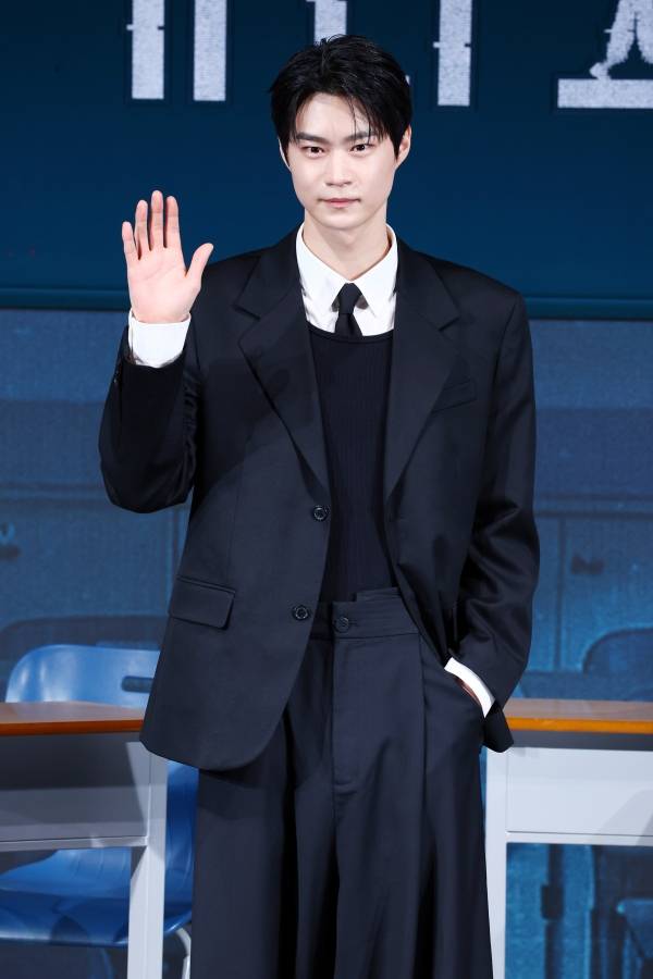 배우 현우석이 21일 오후 서울 용산구 CGV용산아이파크몰에서 열린 넷플릭스 시리즈 '기리고' 하이라이트 시사회 및 기자간담회에서 포즈를 취하고 있다 ⓒ연합뉴스