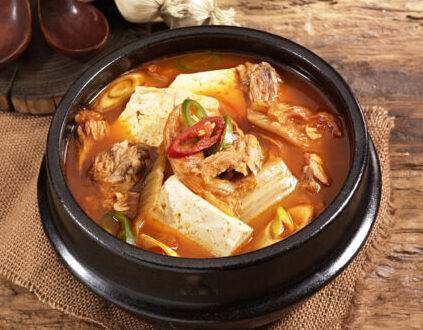 식사 때 단백질(두부, 고기, 달걀, 생선 등)을 먼저 먹으면 혈당 관리에 도움이 된다. 사진=게티이미지뱅크