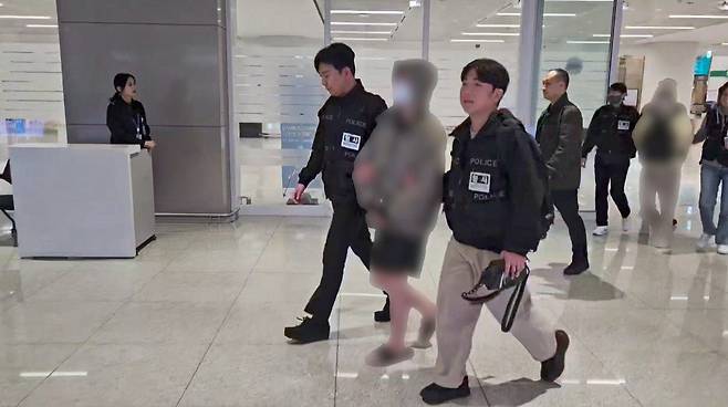 캄보디아 범죄조직원들이 국내로 송환되는 모습. 충남경찰청 제공