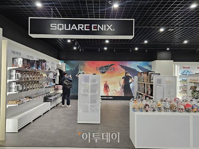 29일 오후 서울 금천구 마리오아울렛 1관 신관 5층 'MGM(마리오 게임 뮤지엄) IP 유니버스'에 마련된 '스퀘어에닉스' 공간.(문현호 기자 m2h@)