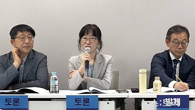 ▲토론회에서 정세은 공공재생에너지포럼 대표가 발언하고 있다. ©newstree