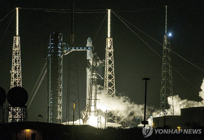 스페이스X, 우주정거장 향해 12번째 장기체류팀 유인선 발사