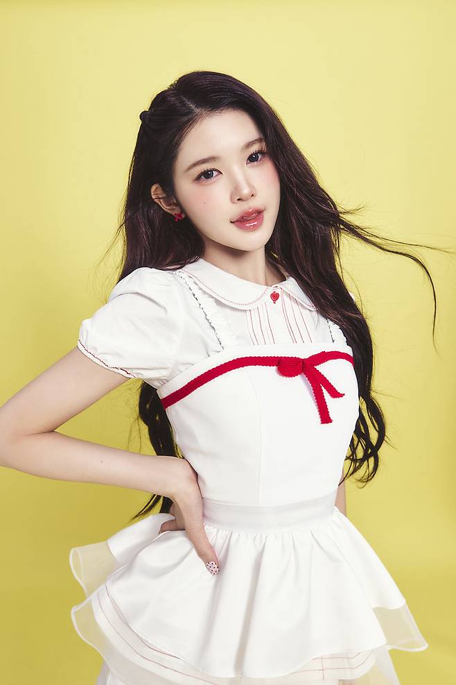 그룹 하츠투하츠 에이나.
