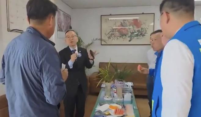 김문수 더불어민주당 국회의원(순천 갑)이 2일 순천에서 열린 한 행사에서 한 발언이 논란을 빚고 있다. SNS 갈무리