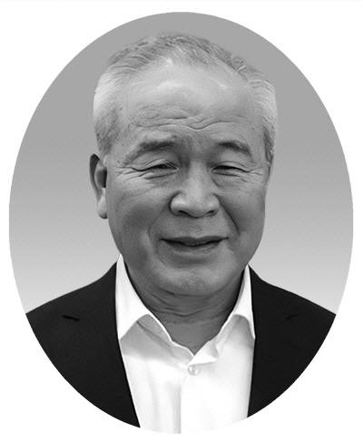 故 정동년 전 5·18기념재단 이사장. /국립5·18민주묘지관리소 제공