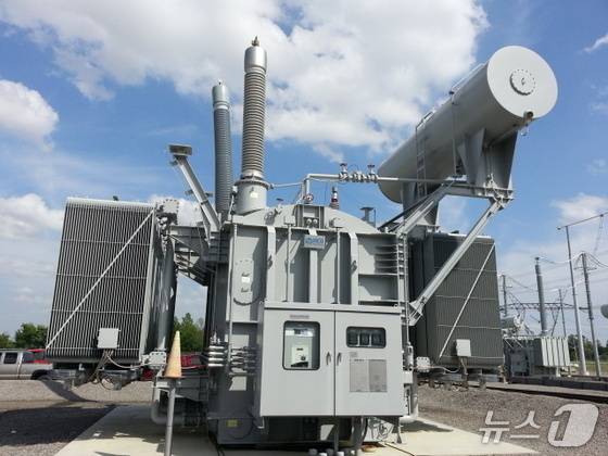 효성중공업의 765kV 초고압 변압기가 미국 송전망에 설치돼 있다.(효성 제공)/뉴스1