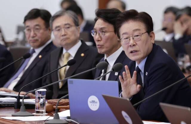 이재명 대통령이 6일 청와대에서 열린 국무회의 겸 비상경제점검회의에서 발언하고 있다. 연합뉴스