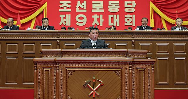 ▲ 북한 노동당 기관지 <로동신문>은 2월 26일 "김정은 동지께서 20~21일 역사적인 제8기 당 중앙위원회 사업 총화 보고를 했다"라고 보도했다. ⓒ로동신문=뉴스1