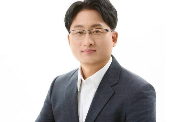 ▲경북도의원 포항시 2선거구 도전장을 낸 무소속 이성일 예비후보.ⓒ이성일 예비후보 제공