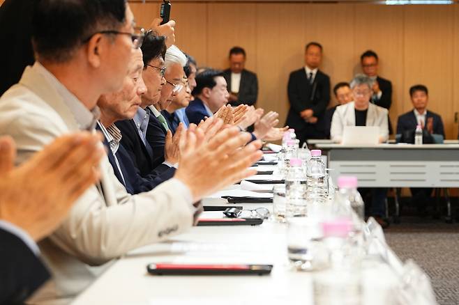 국민의힘 추경호 대구시장 예비후보가 8일 대구상공회의소를 방문해 정책간담회를 가졌다. /추경호 후보 캠프 제공