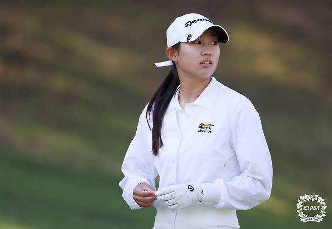 홀인원을 기록한 김서아. 사진 제공=KLPGA