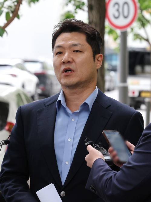 취재진 질문에 답변하는 최재훈 대전지검 부장검사 <저작권자(c) 연합뉴스, 무단 전재-재배포, AI 학습 및 활용 금지>