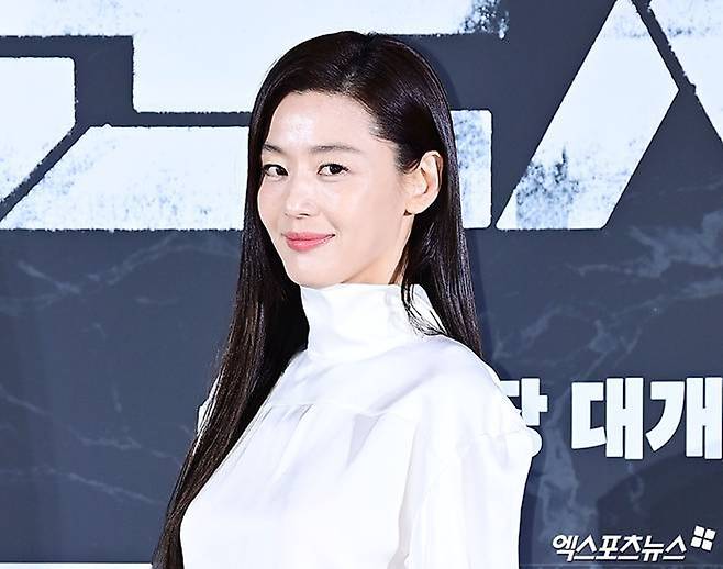 배우 전지현