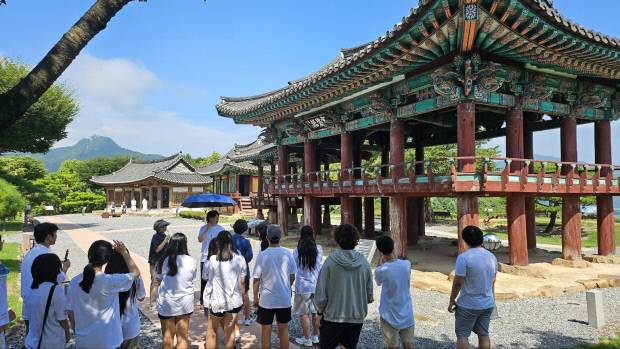 제천의 고건축과 생활문화를 재현해 놓은 청풍문화재단지.