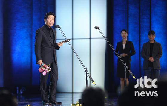 배우 유해진이 '제62회 백상예술대상'에서 영화부문 대상을 수상한 후 소감을 말하고 있다. 방송·영화·연극과 뮤지컬을 아우르는 국내 유일무이 종합 예술 시상식 '제62회 백상예술대상 with 구찌'는 8일 오후 7시 50분 서울 강남구 코엑스 D홀에서 개최됐다. 특별취재반 / 2026. 05. 08/