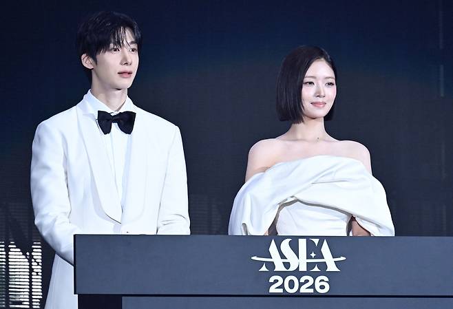 MC 몬스타엑스 형원-아이브 레이. ASEA 조직위원회