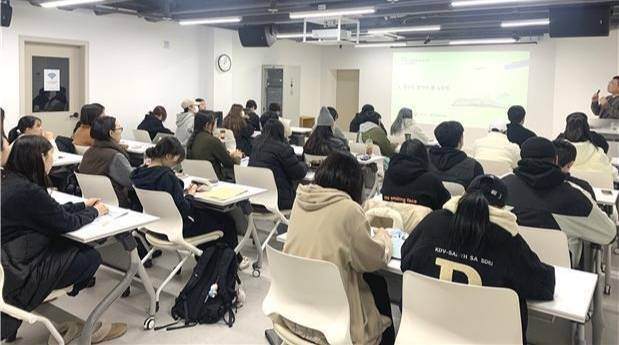 국가데이터처의 ‘청년 삶의 질 2025’에 따르면 2024년 한 해 동안 번아웃을 경험한 청년은 32.2%에 달했다. 번아웃의 가장 큰 원인은 ‘진로 불안’이었다. /전북일보 자료사진