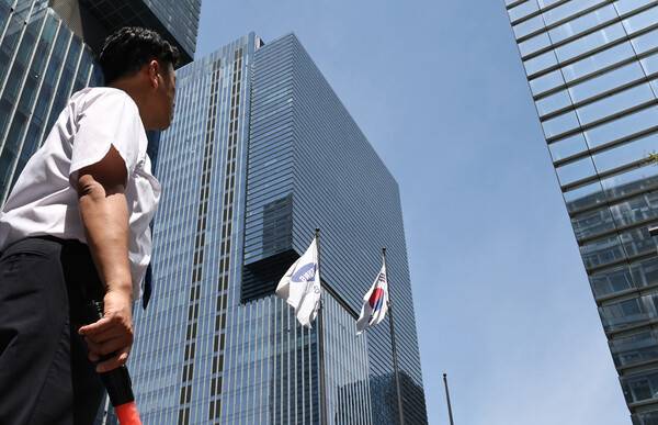 18일 서울 삼성전자 서초사옥 모습. 이날 삼성전자 노사는 중앙노동위원회에서 2차 사후조정 회의를 열 예정이다. 연합뉴스