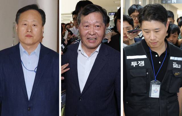삼성전자 노사는 총파업 예고 시점을 사흘 앞둔 18일 정부세종청사 중앙노동위원회에서 정부 중재로 성과급 갈등을 둘러싼 마지막 협상을 벌이고 있다. 왼쪽부터 이날 2차 사후조정이 열린 중노위 조정회의장으로 각각 들어가는 삼성전자 사쪽 대표교섭위원인 여명구 반도체부문(DS) 피플팀장(왼쪽부터), 박수근 중앙노동위원장, 최승호 삼성그룹 초기업노동조합 삼성전자지부 위원장. 연합뉴스