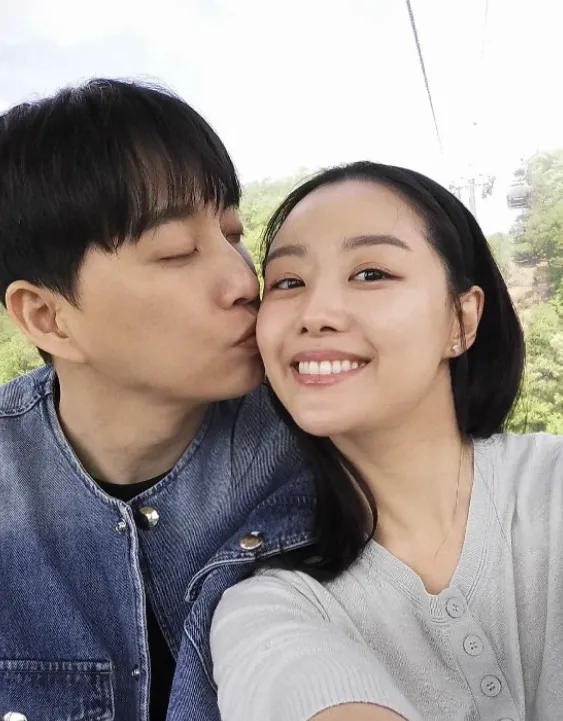 박위, 송지은. 사진ㅣ송지은 SNS