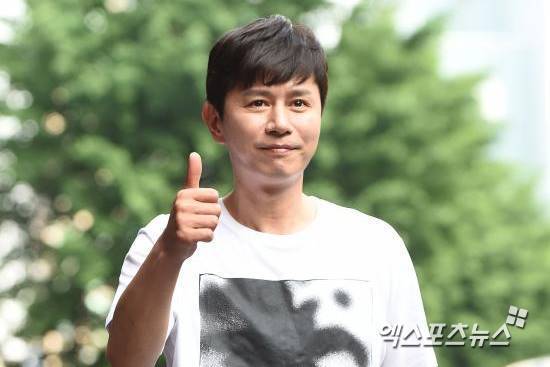 가수 겸 배우 김민종