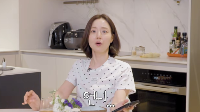 문채원이 동료 배우 이준기와의 황당한 결별 오해에 대해 직접 등판해 유쾌한 해명을 내놓았다. 사진=유튜브 채널 ‘문채원’