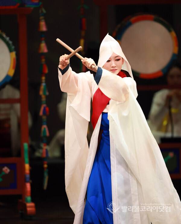 故 이애주 5주기, 제자들 '큰 나무 이야기' 공연…전통춤과 굿으로 삶·죽음 잇다.(사진=김경수 기자/ 발리볼코리아닷컴. 2026.5.19)