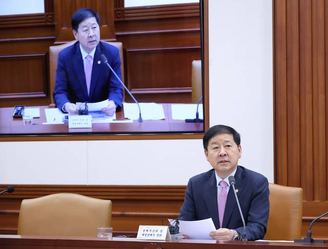 구윤철 경제부총리 겸 재정경제부 장관이 22일 서울 종로구 정부서울청사에서 열린 비상경제본부 회의 겸 경제장관ㆍ국가창업시대전략회의 및 부동산관계장관회의에서 발언하고 있다. 연합뉴스