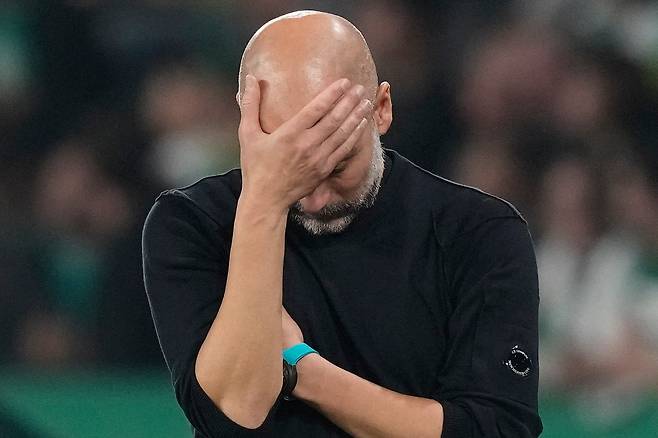<YONHAP PHOTO-6869> FILE - Manchester City's head coach Pep Guardiola reacts during the UEFA Champions League opening phase soccer match between Sporting and Manchester City in Lisbon, Portugal, Tuesday, Nov. 5, 2024. (AP Photo/Armando Franca, File) FILE PHOTO/2026-05-22 21:35:25/<저작권자 ⓒ 1980-2026 ㈜연합뉴스. 무단 전재 재배포 금지, AI 학습 및 활용 금지>