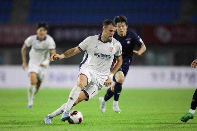 화성FC 공격수 페트로프. (한국프로축구연맹 제공)