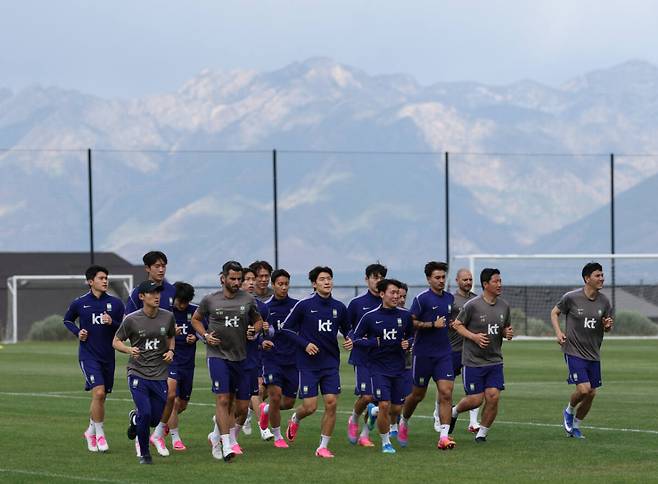 솔트레이크시티 인근에서 고지대 적응 훈련을 펼치고 있는 축구대표팀. 연합뉴스