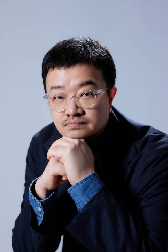 연상호 감독이 영화 '군체' 개봉 관련 인터뷰를 진행했다. /쇼박스