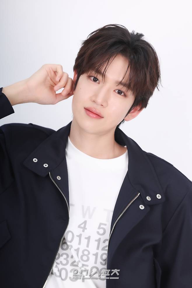 그룹 아이딧 김민재가 26일 오후 서울 중구 순화동 KG타워에서 진행된 일간스포츠와의 인터뷰에 앞서 포즈를 취하고 있다. 서병수 기자 qudtn@edaily.co.kr /2026.03.26/