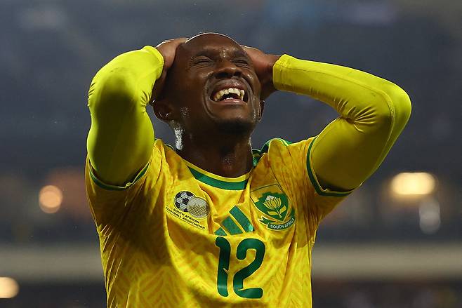 남아공 타펠로 마세코가 30일 니카라과와의 평가전에서 골 기회를 놓친 뒤 아쉬워하고 있다. 로이터연합뉴스