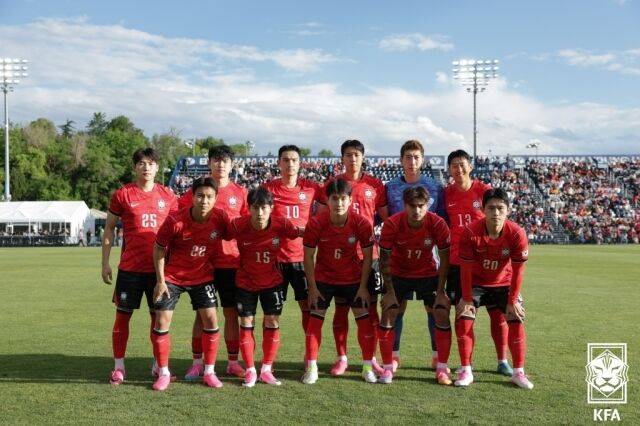 대한민국 축구대표팀이 31일 BYU 사우스 필드에서 열린 트리니다드토바고와의 평가전에서 5-0으로 승리했다. 경기 전 사진 촬영을 하고 있는 대표팀./대한축구협회 제공